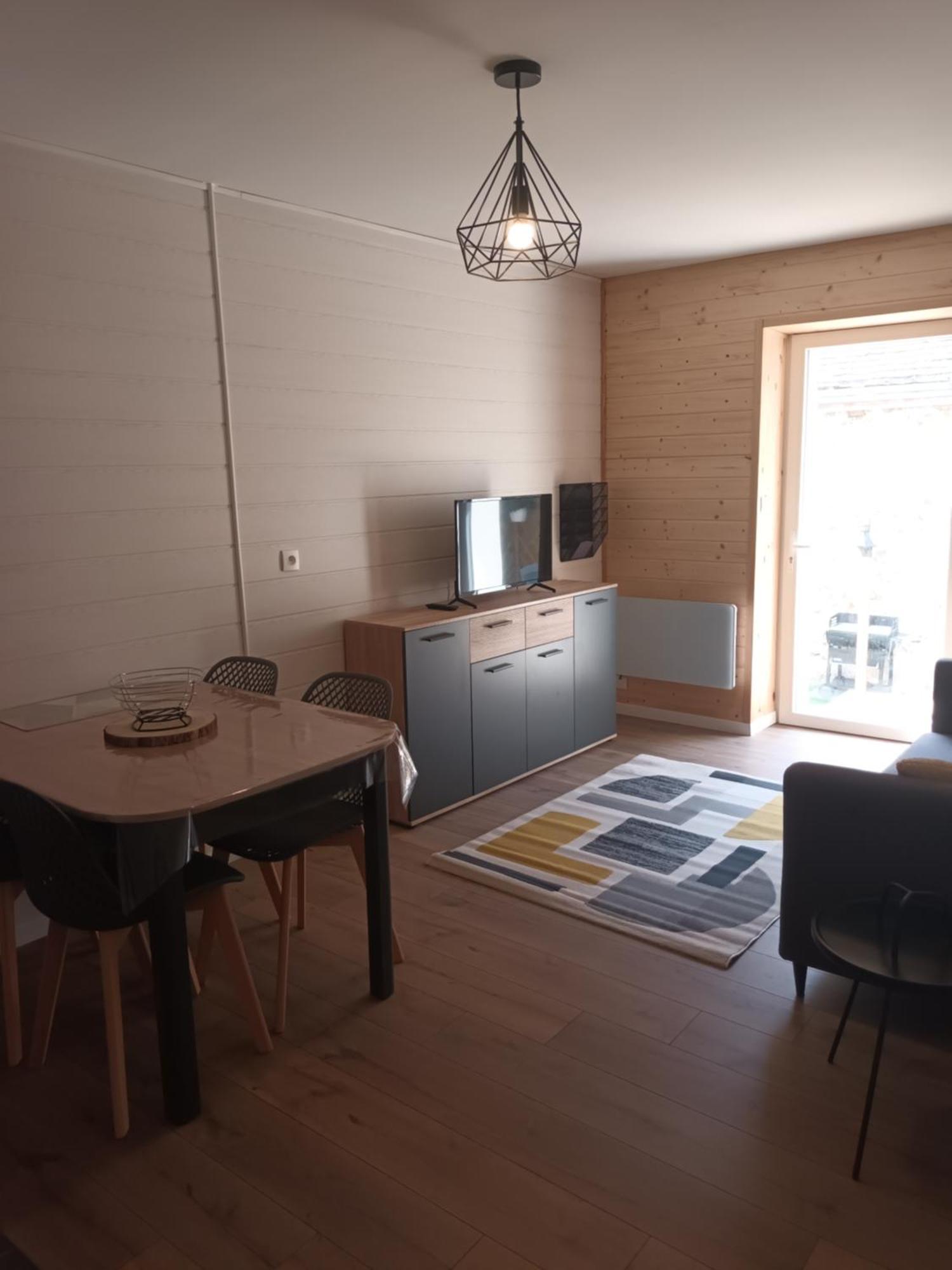 Le Samui Villa Saint-Hilaire-sur-Yerre Екстериор снимка